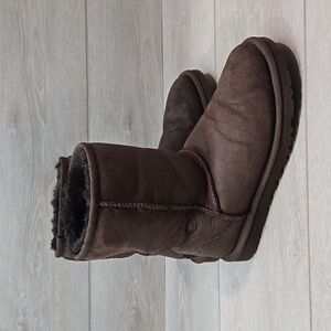 Ugg Australia Women 5825 Leather Sheepskin Boots shoes 6